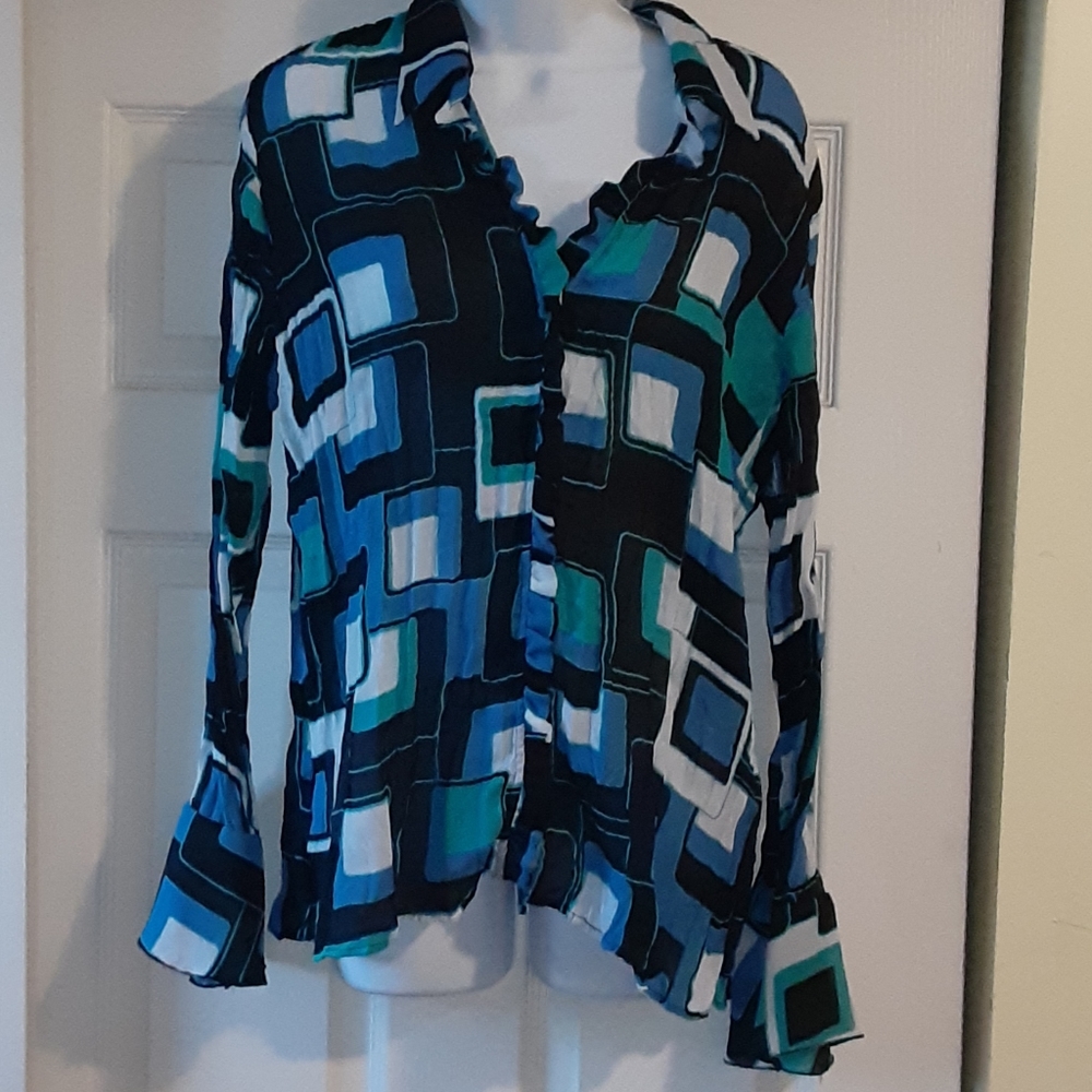 ** Le Grenier top